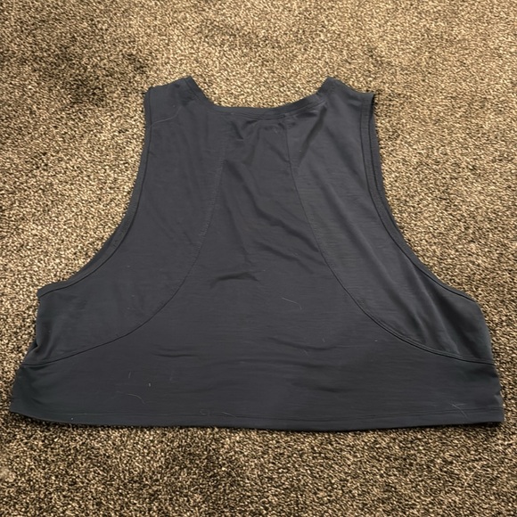 Dark blue muscle tank crop - Picture 3 of 3